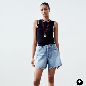 Zara BASIC KNIT TOP WITH CONTRASTING PIPING
Navy blue Small NWT